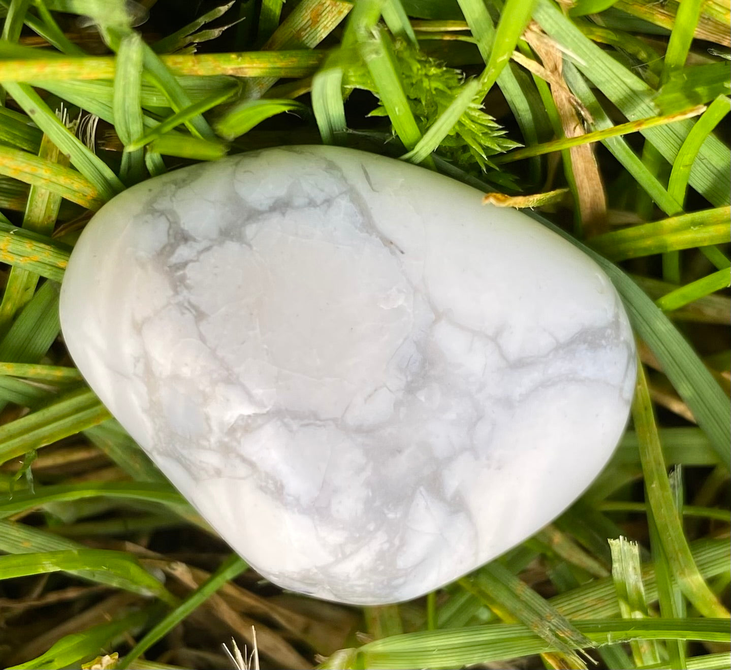 Bijoux Sergent - pierre roulée howlite